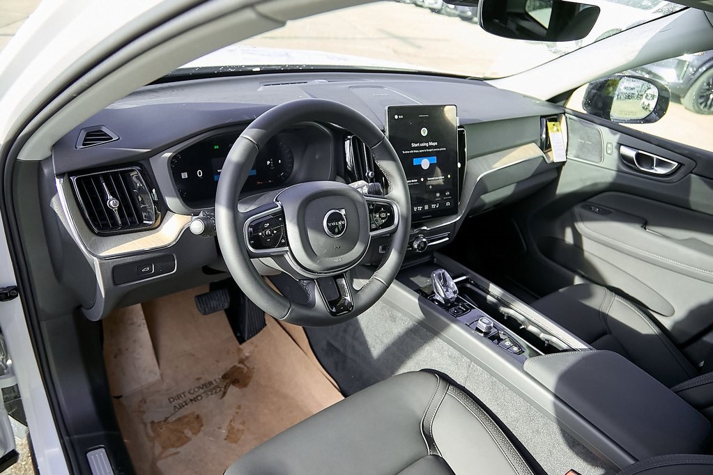 2026 VOLVO XC60 - Image 13