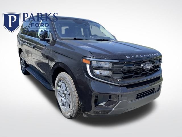2025 Ford Expedition Active's photo