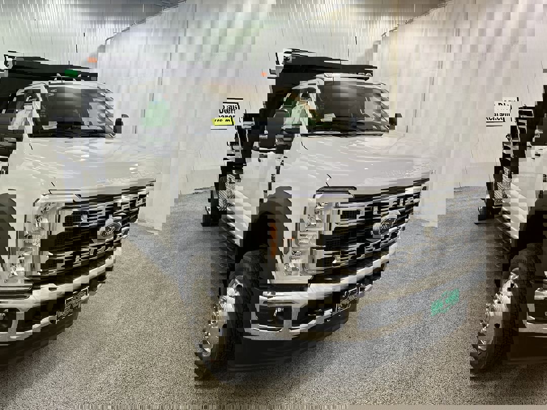 2024 Ford F-550 Super Duty Chassis Cab XL's photo