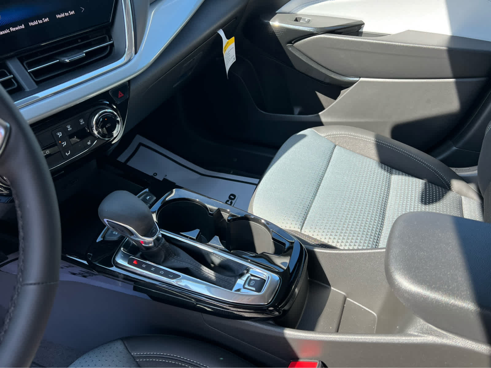 2025 Chevrolet Trax photo 13