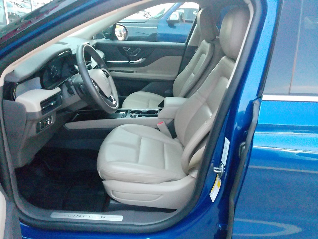 2020 Lincoln Corsair Standard photo 7