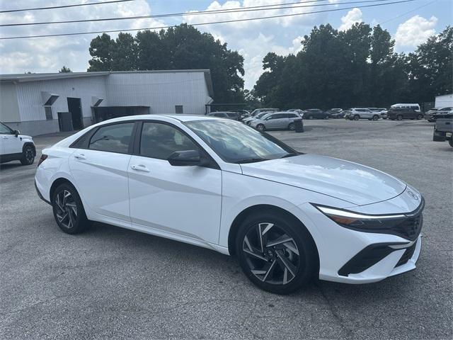2025 Hyundai Elantra Hybrid SEL Sport photo 2