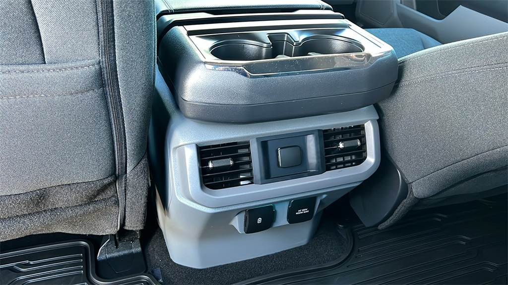 2024 Ford F-150 XLT photo 4