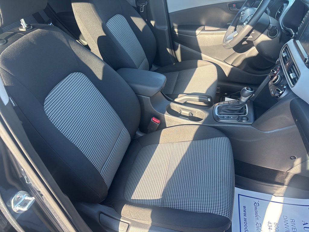 2020 Hyundai Kona SEL photo 16