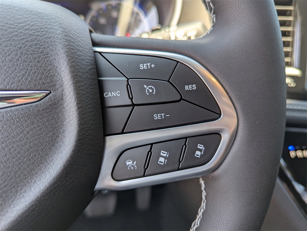 2026 Chrysler Pacifica photo 21
