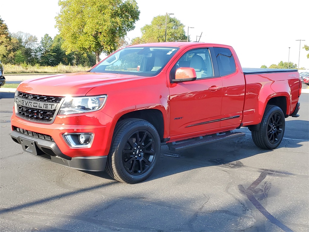 2019 Chevrolet Colorado LT photo 2