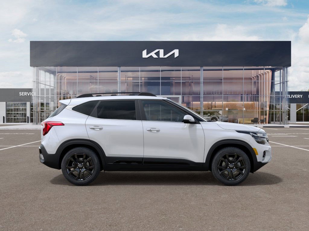 2025 Kia Seltos X-Line photo 6