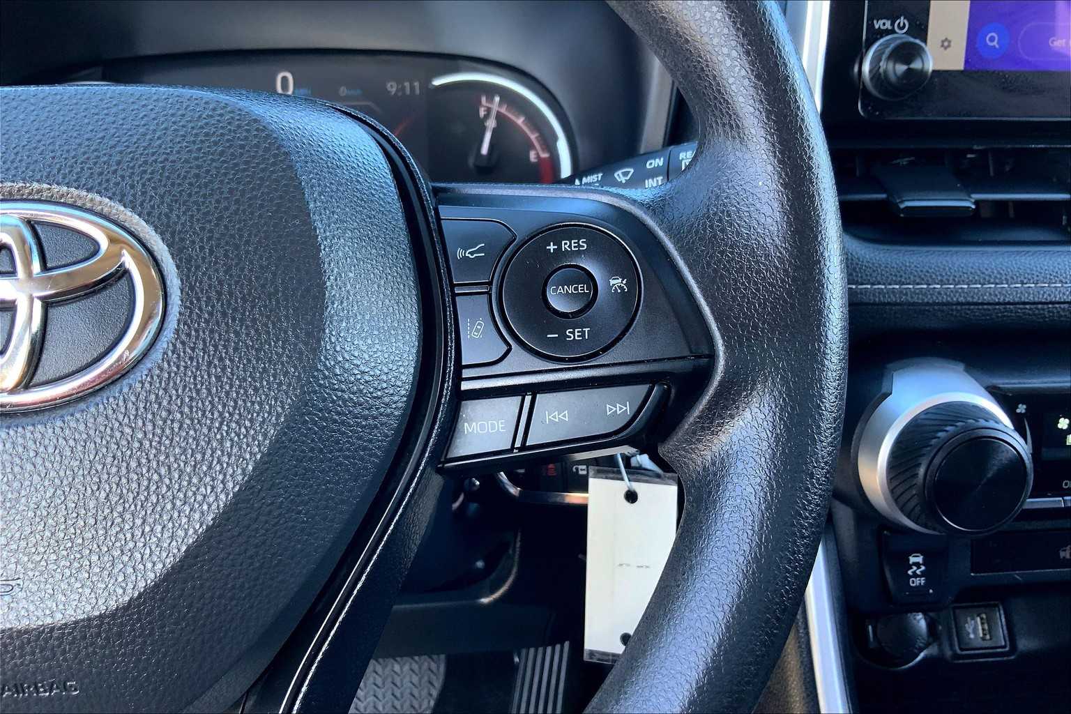 2024 Toyota RAV4 LE photo 20