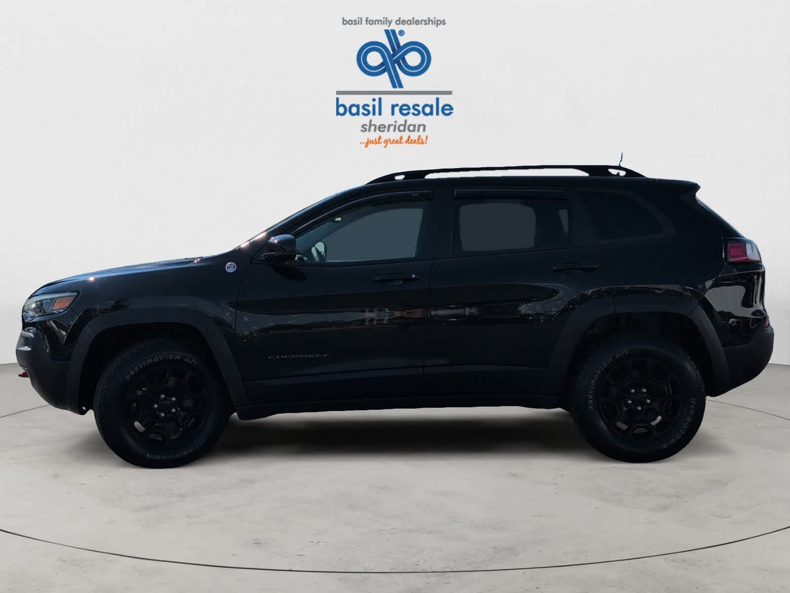 2022 Jeep Cherokee Trailhawk photo 3