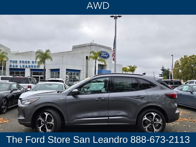 2023 Ford Escape ST-Line Select photo 5