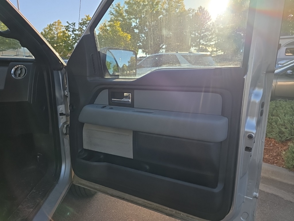 2013 Ford F-150 XLT photo 14