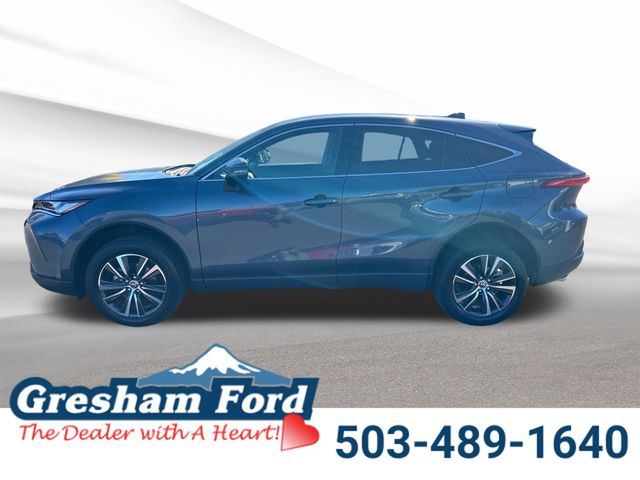 2024 Toyota Venza LE photo 2