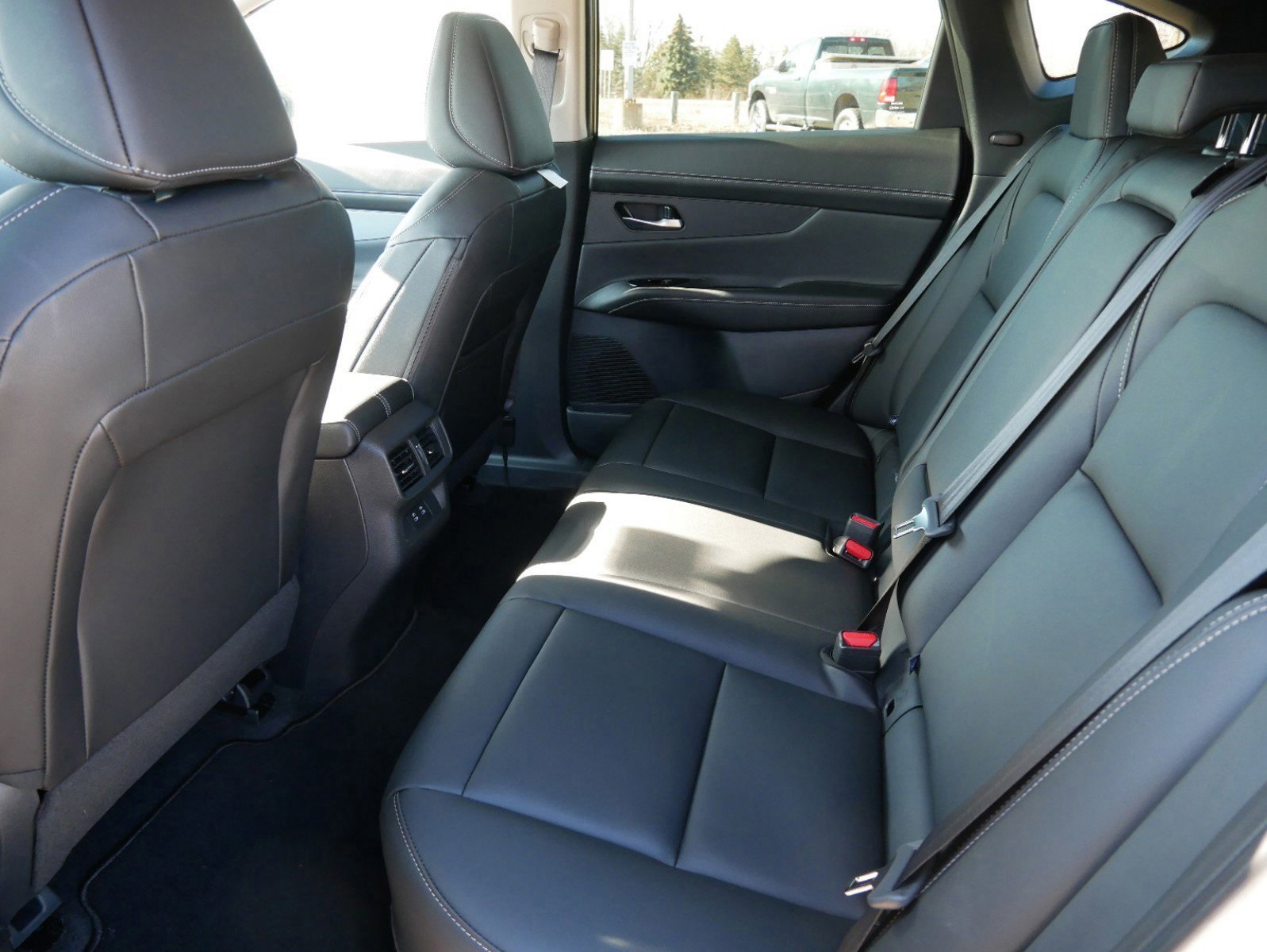 2025 Nissan Murano SL photo 6