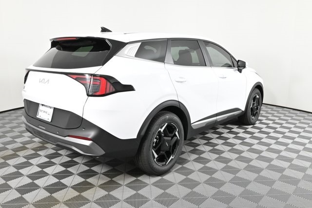 2026 Kia Sportage EX photo 3