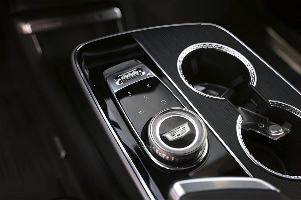 2024 Cadillac Lyriq Luxury photo 18