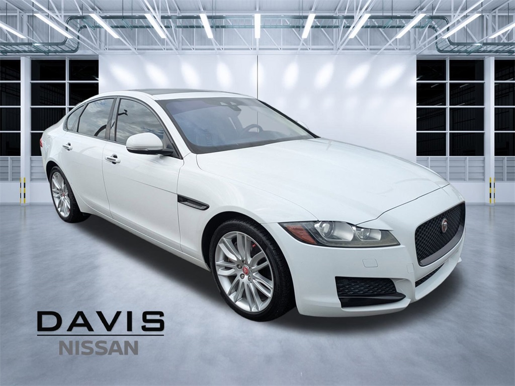 2017 Jaguar XF Premium