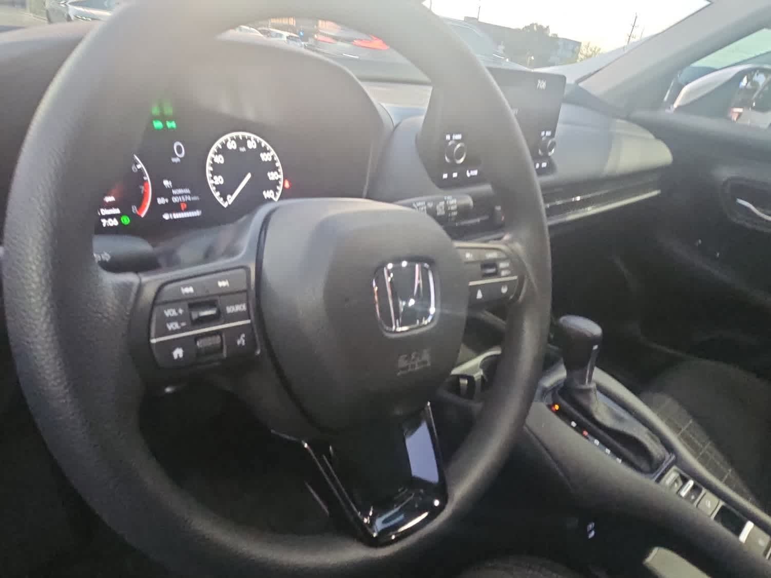 2025 Honda HR-V LX photo 5
