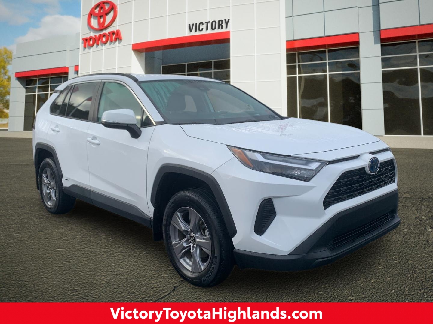 2022 Toyota RAV4 XLE's photo