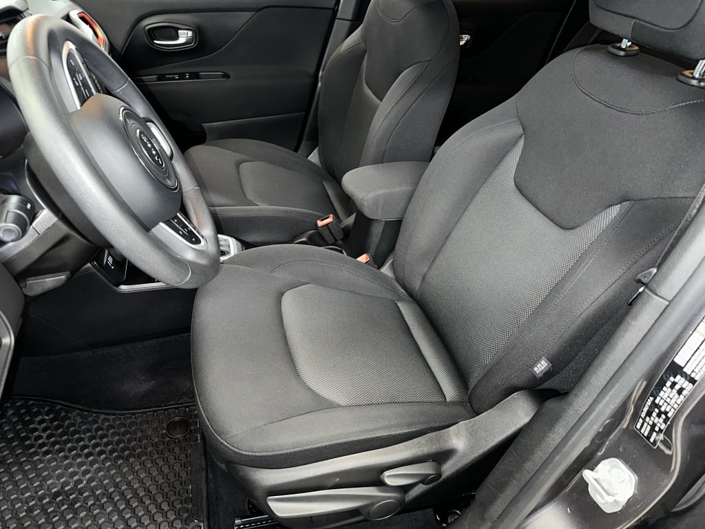 2019 Jeep Renegade Upland photo 2