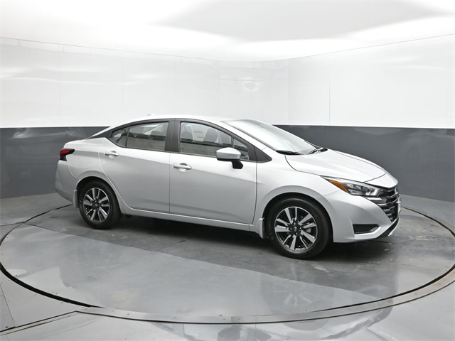 2025 Nissan Versa SV photo 14