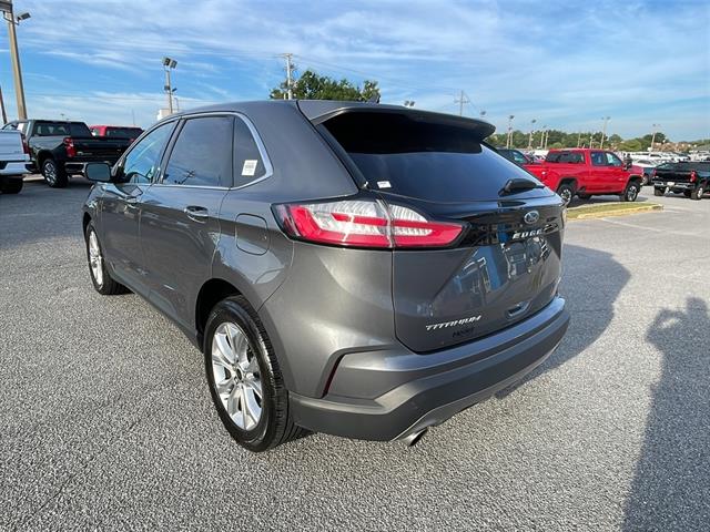 2024 Ford Edge Titanium photo 5