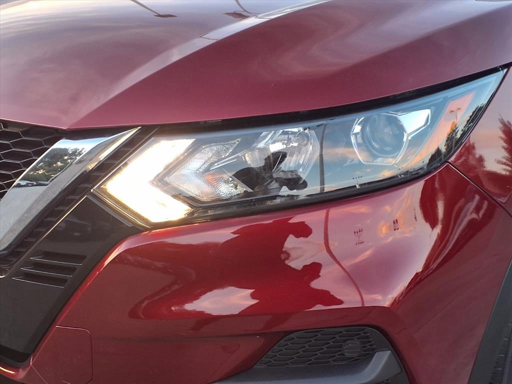 2021 Nissan Rogue Sport SV photo 2