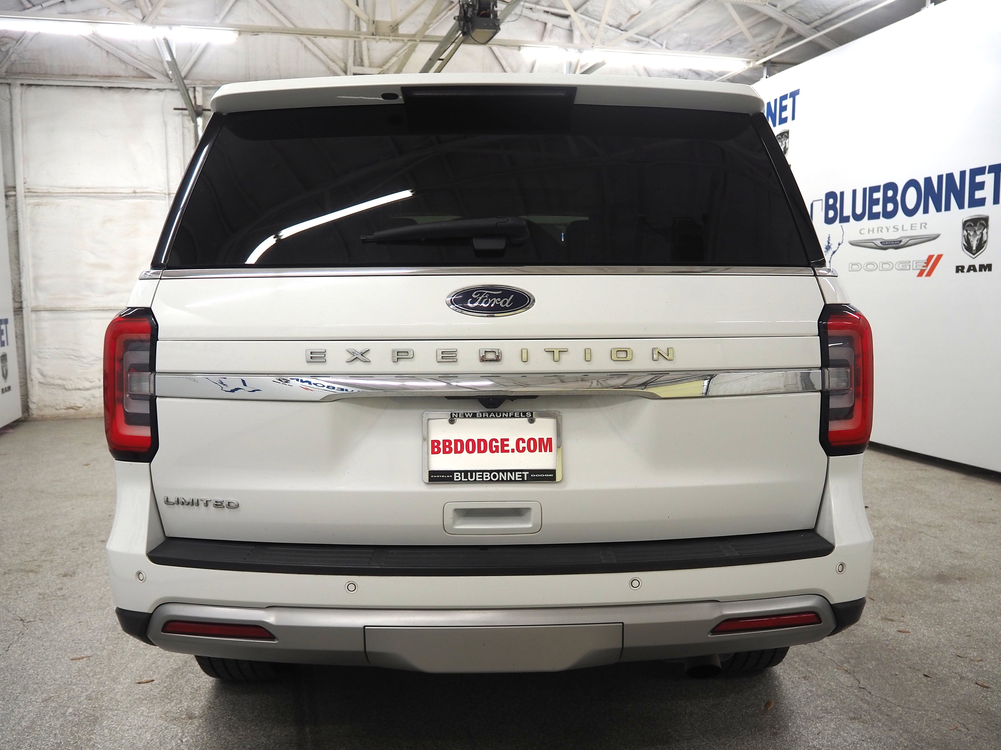 2023 Ford Expedition Limited photo 2