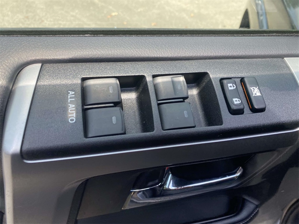 2022 Toyota 4Runner SR5 photo 14