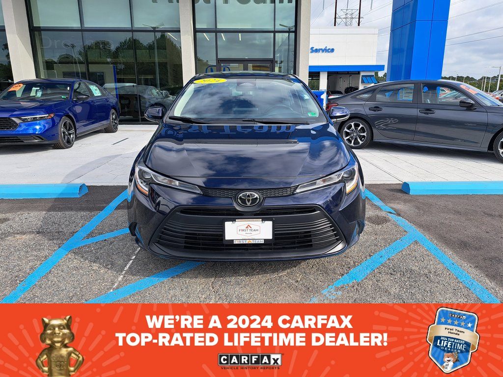 2024 Toyota Corolla LE photo 3
