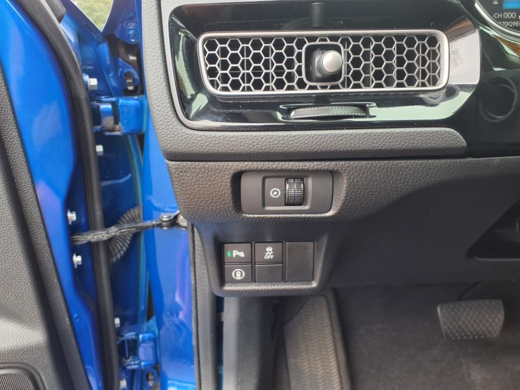 2023 Toyota RAV4 LE photo 21