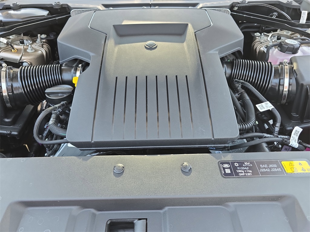 2025 Land Rover Defender 110 V8 photo 28