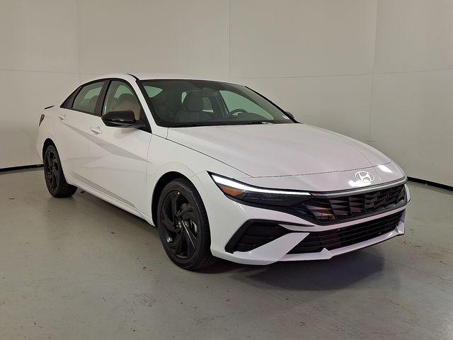 2026 Hyundai Elantra SEL's photo