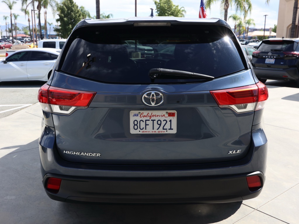 2018 Toyota Highlander SE photo 3