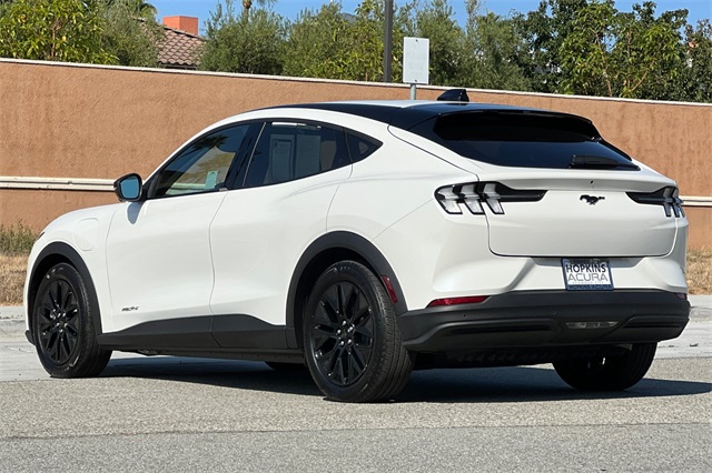 2025 Ford Mustang Mach-E Select photo 6