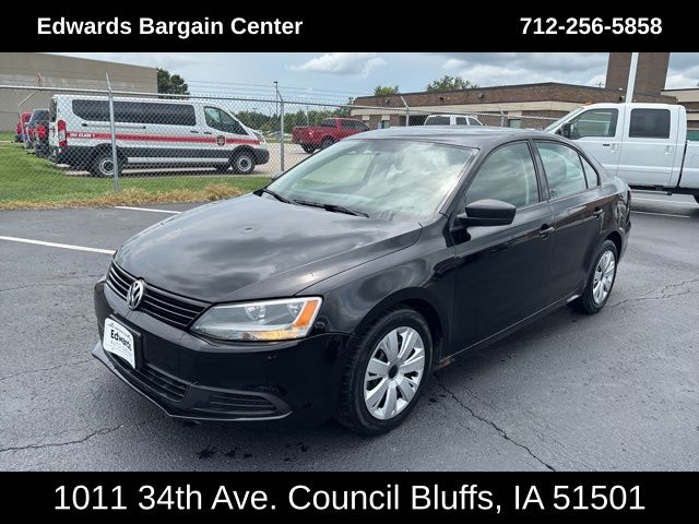 2011 Volkswagen Jetta 2.0 Base photo 3