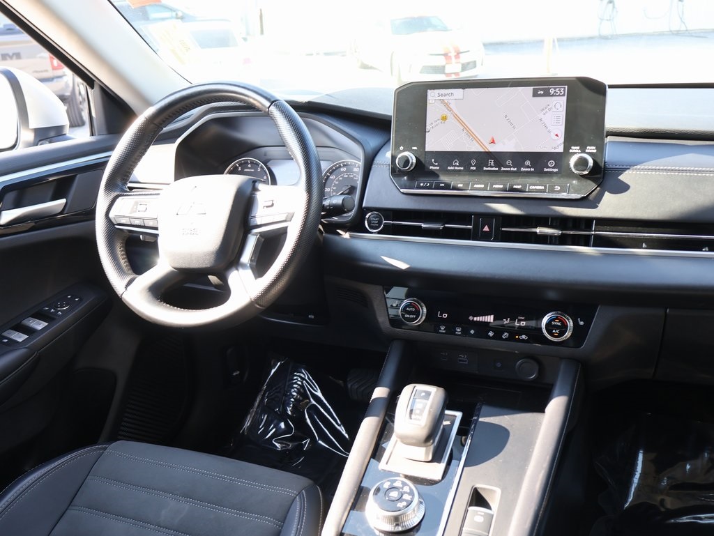 2024 Mitsubishi Outlander SE photo 13