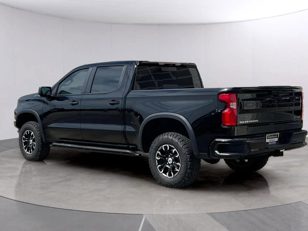 2024 Chevrolet Silverado 1500 ZR2 photo 3