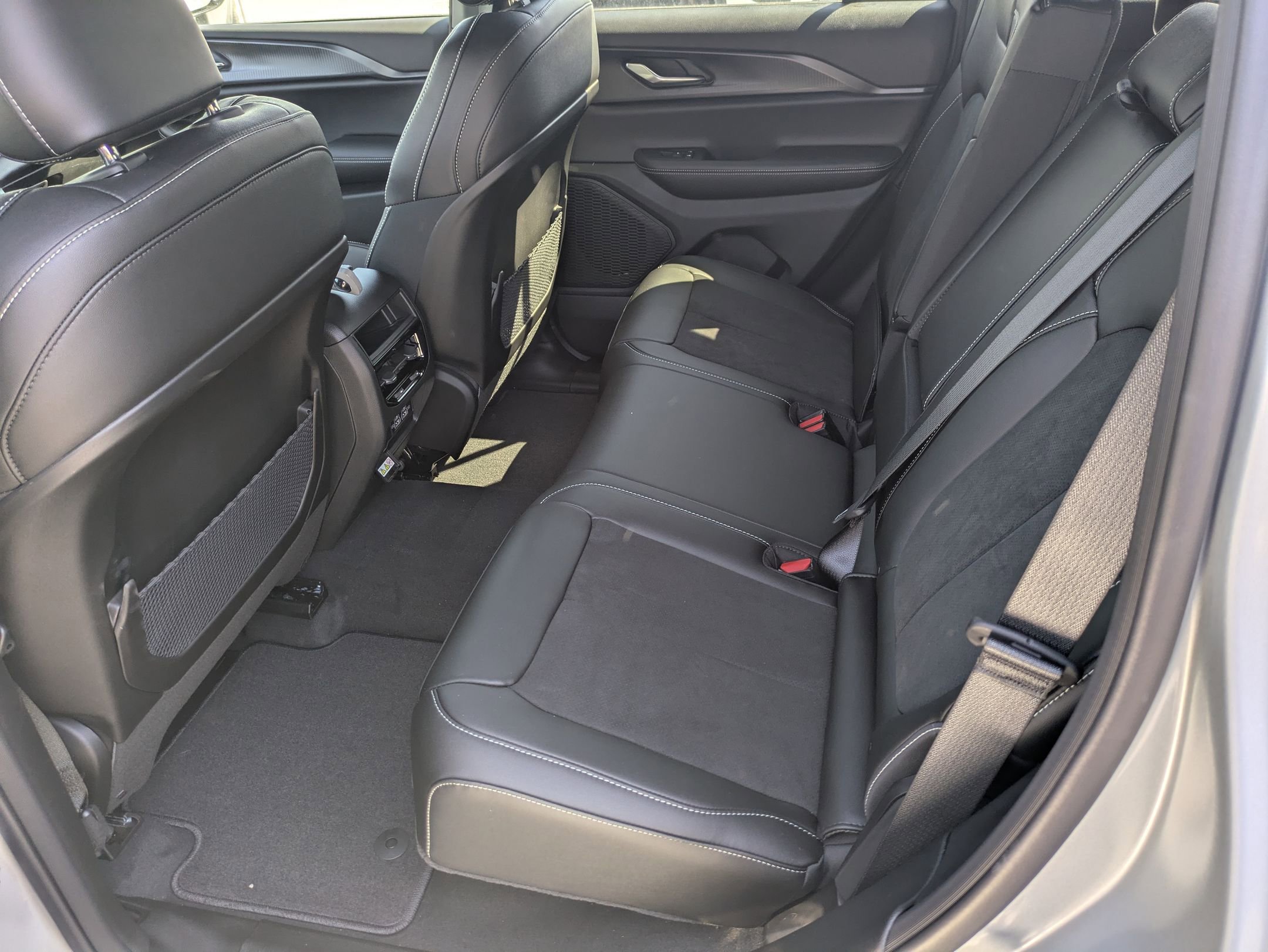 2025 Jeep Grand Cherokee Altitude X photo 20