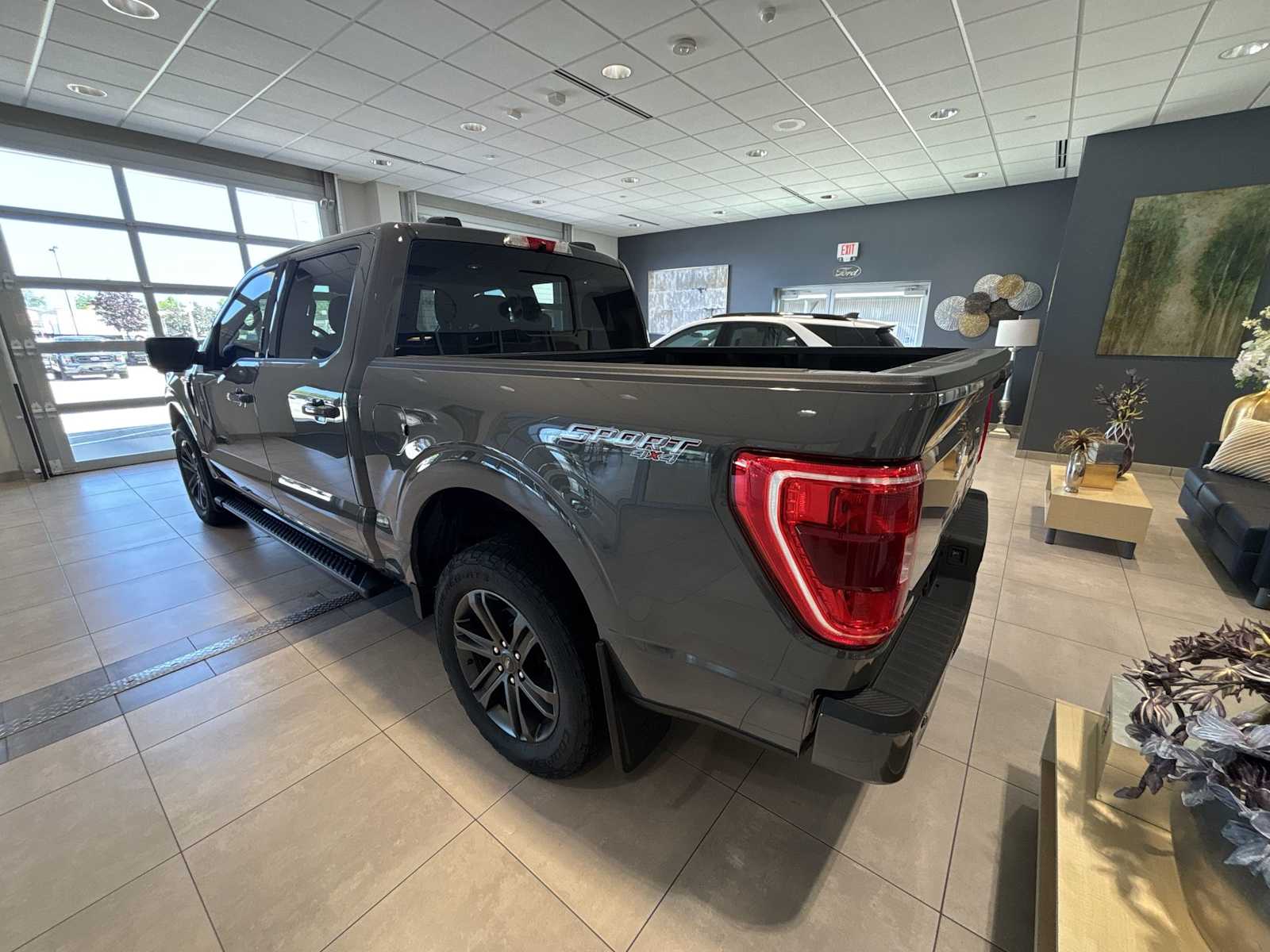2021 Ford F-150 XLT photo 5