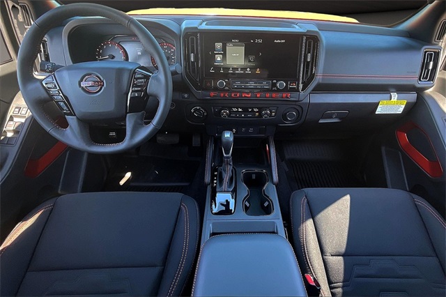 2025 Nissan Frontier PRO-4X photo 5