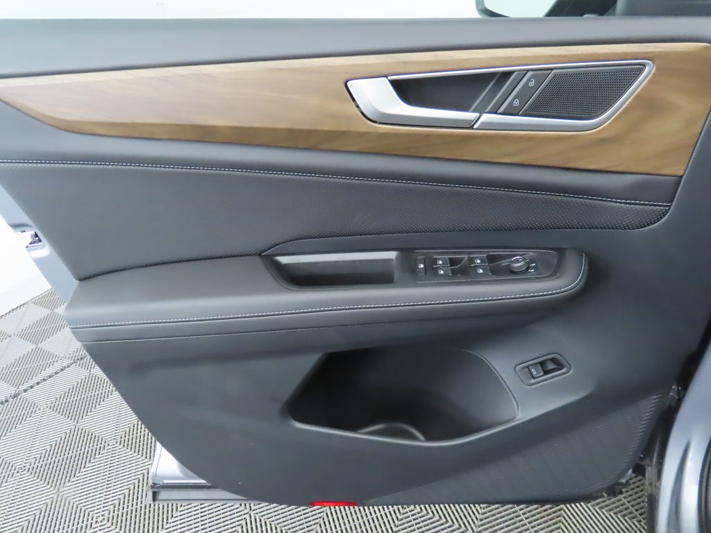 2026 Volkswagen Atlas SE Technology photo 23