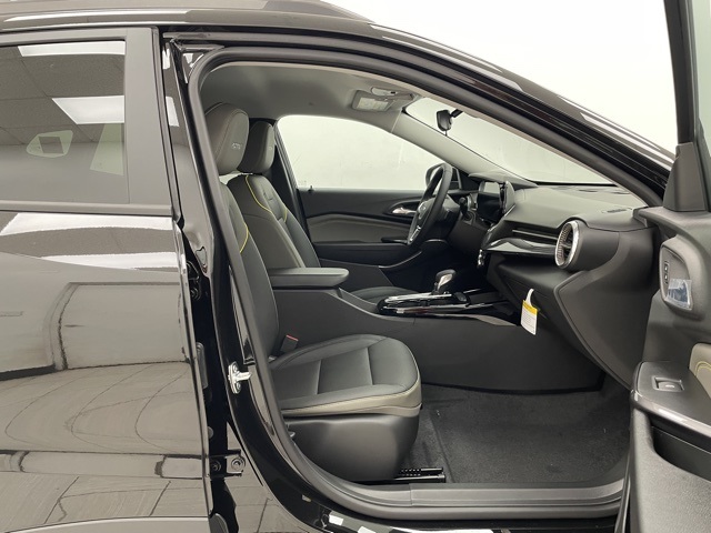 2025 Chevrolet Trax ACTIV photo 14