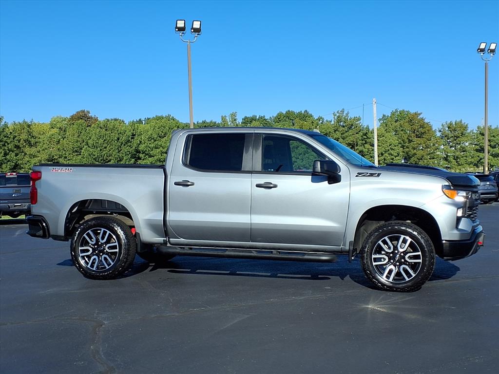 2023 Chevrolet Silverado 1500 Custom Trail Boss photo 2