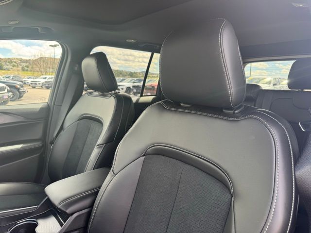 2025 Jeep Grand Cherokee Altitude X photo 6