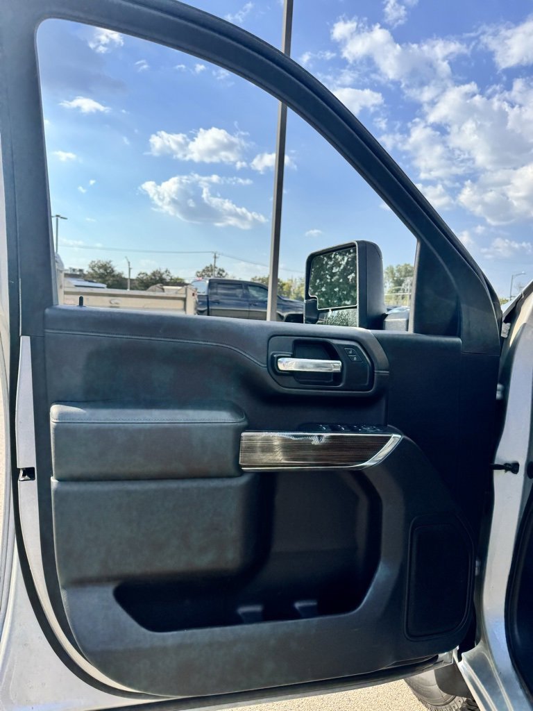 2020 Chevrolet Silverado 2500HD LT photo 6
