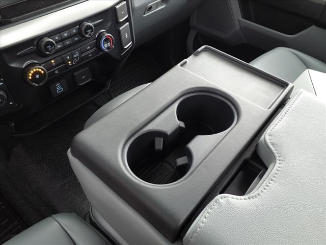 2024 Ford F-600 photo 21