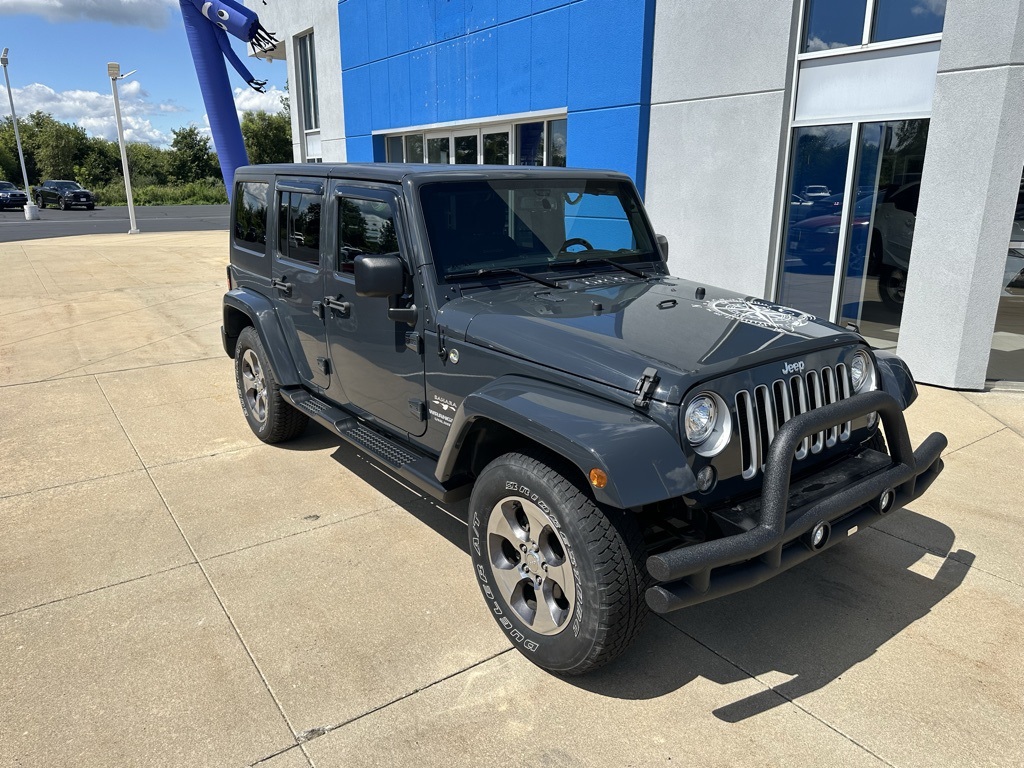 2017 Jeep Wrangler Unlimited Sahara photo 4