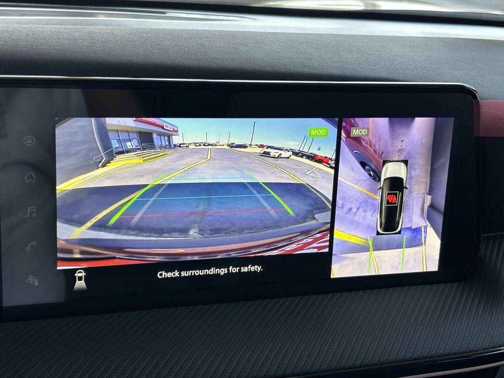 2025 Nissan Kicks SR photo 13