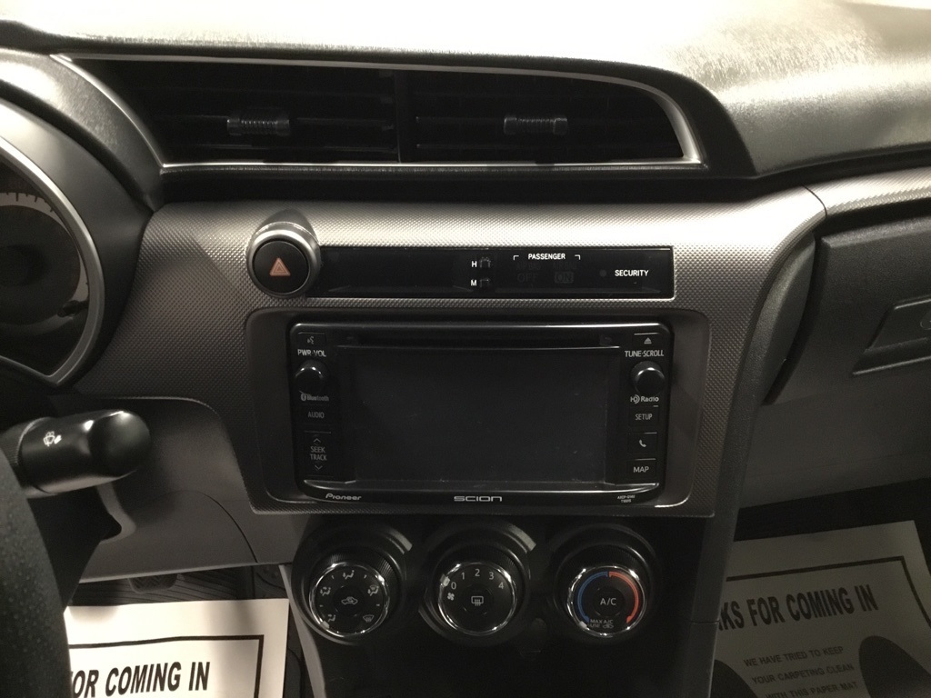 2015 Scion tC Base photo 33