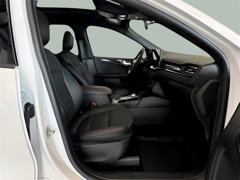 2024 Ford Escape ST-Line photo 18